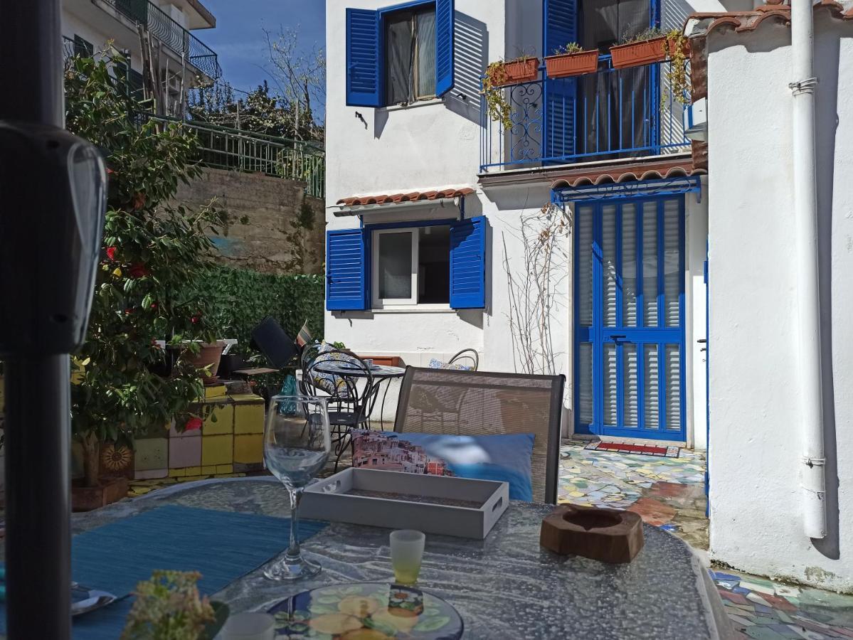 Casa Vacanze Smeralda Amalfi Coast Виетри Экстерьер фото