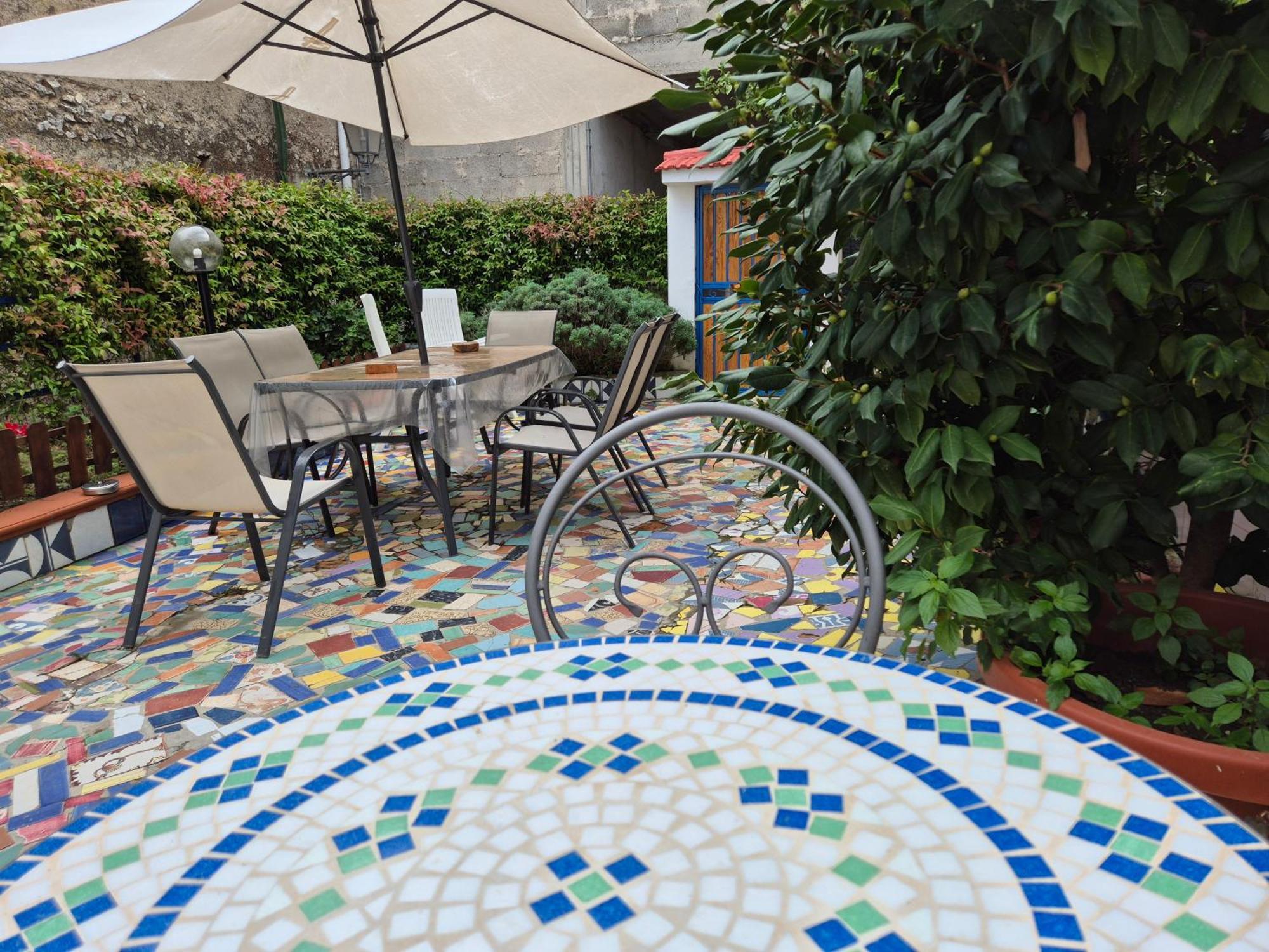 Casa Vacanze Smeralda Amalfi Coast Виетри Экстерьер фото
