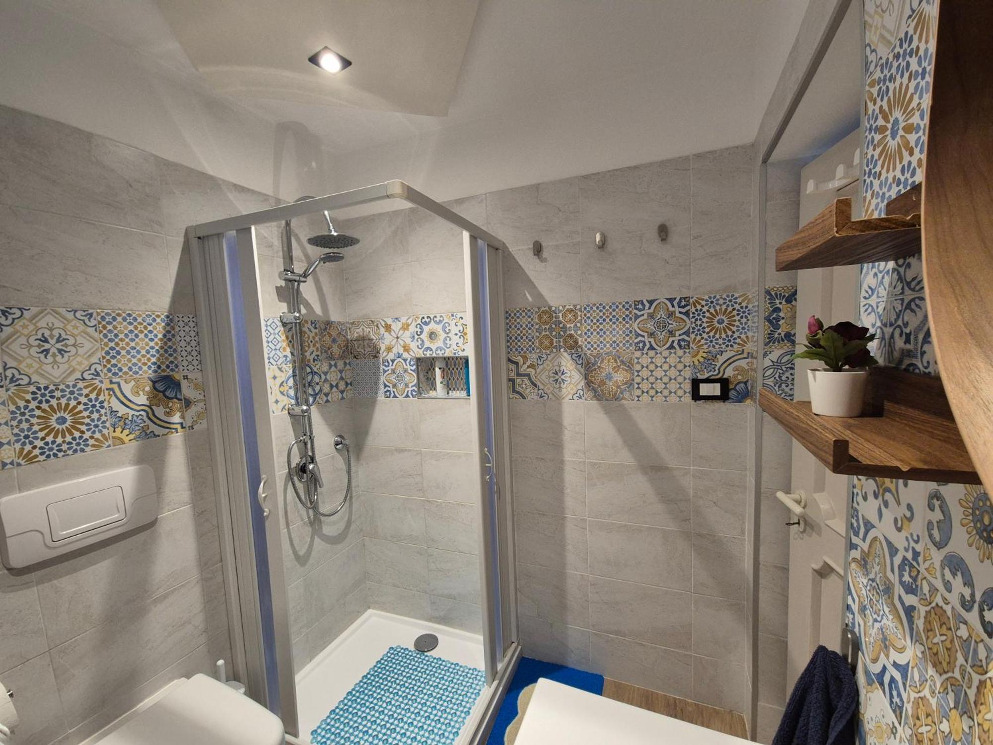 Casa Vacanze Smeralda Amalfi Coast Виетри Экстерьер фото