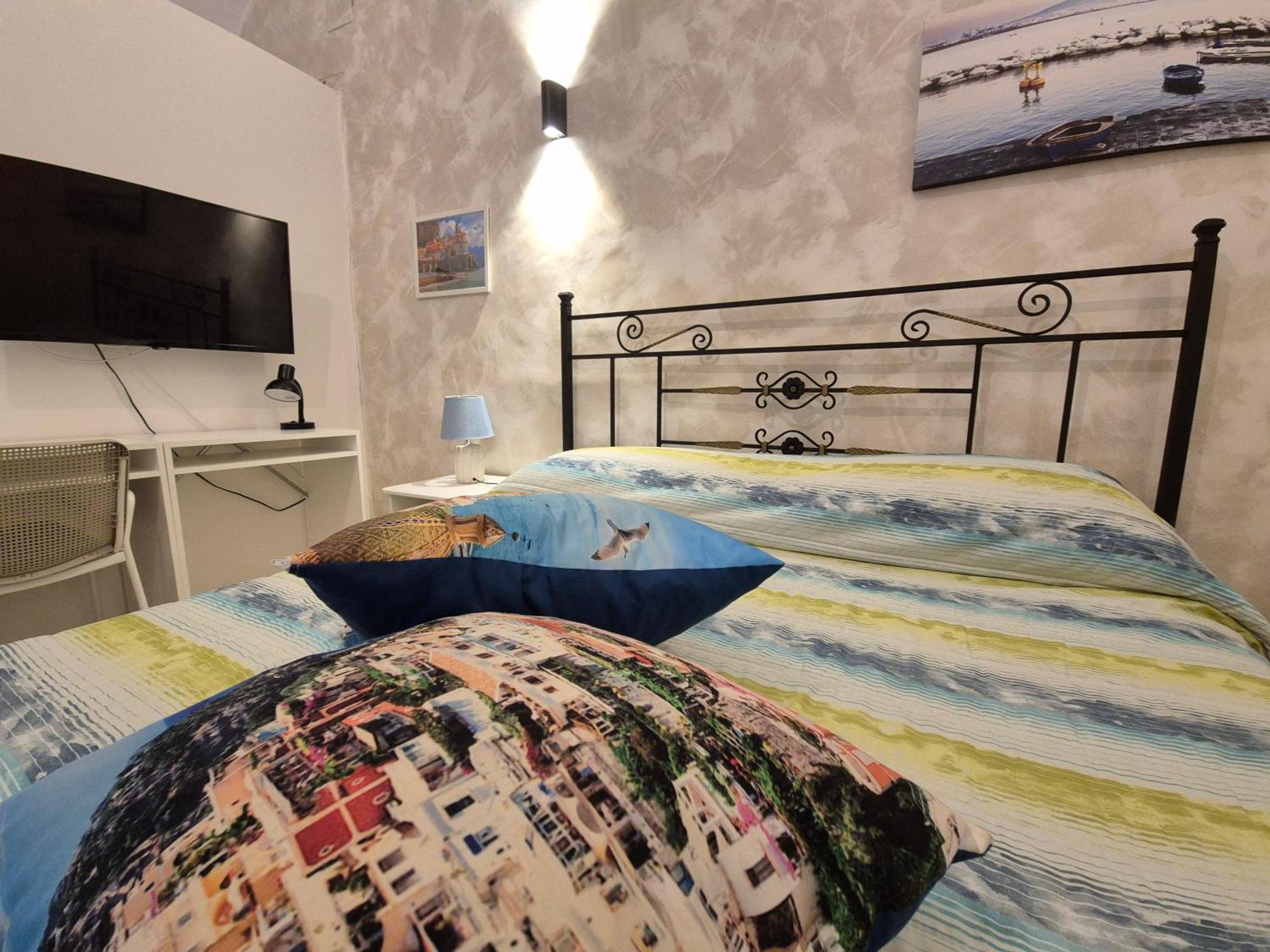 Casa Vacanze Smeralda Amalfi Coast Виетри Экстерьер фото