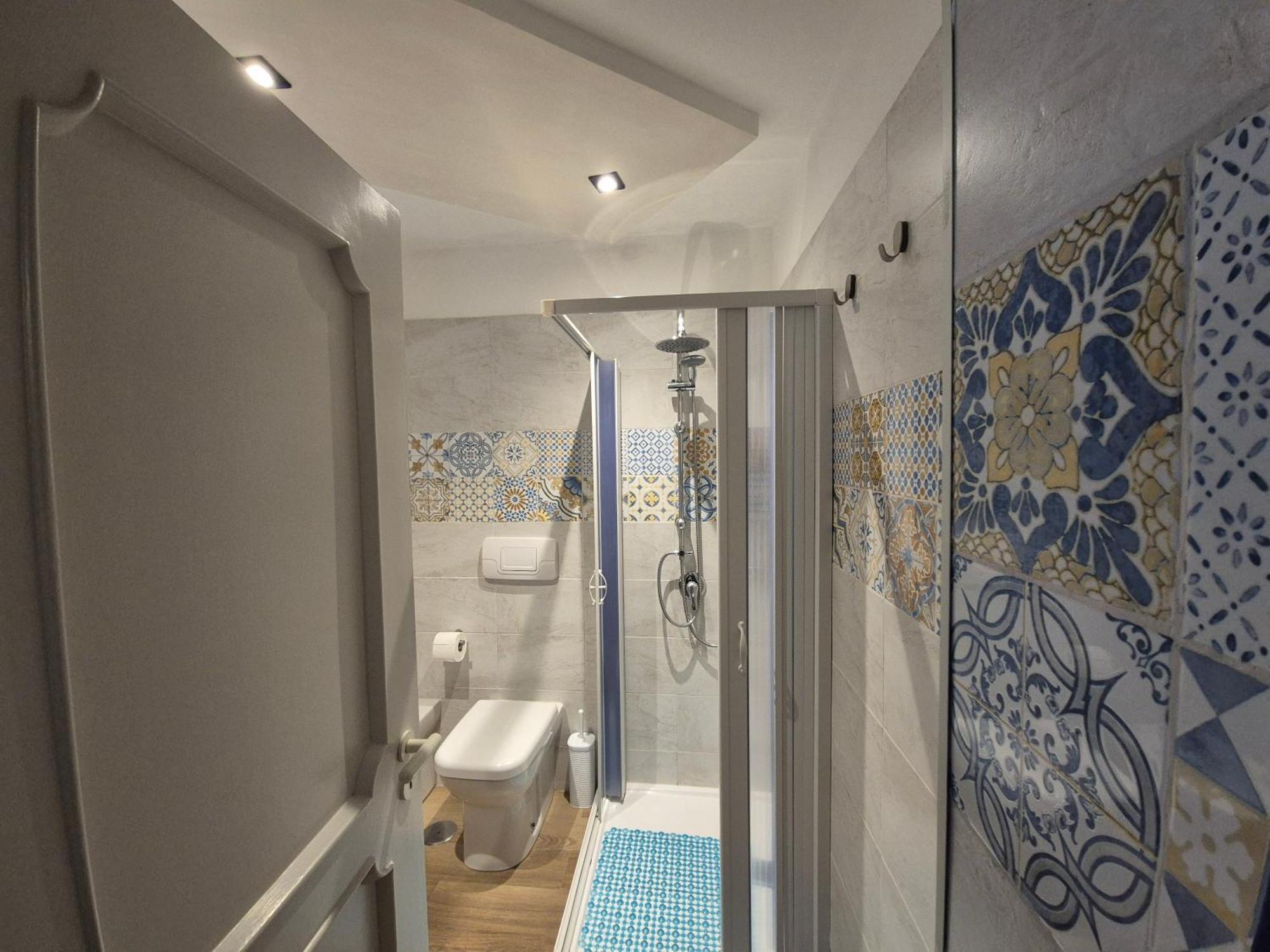 Casa Vacanze Smeralda Amalfi Coast Виетри Экстерьер фото