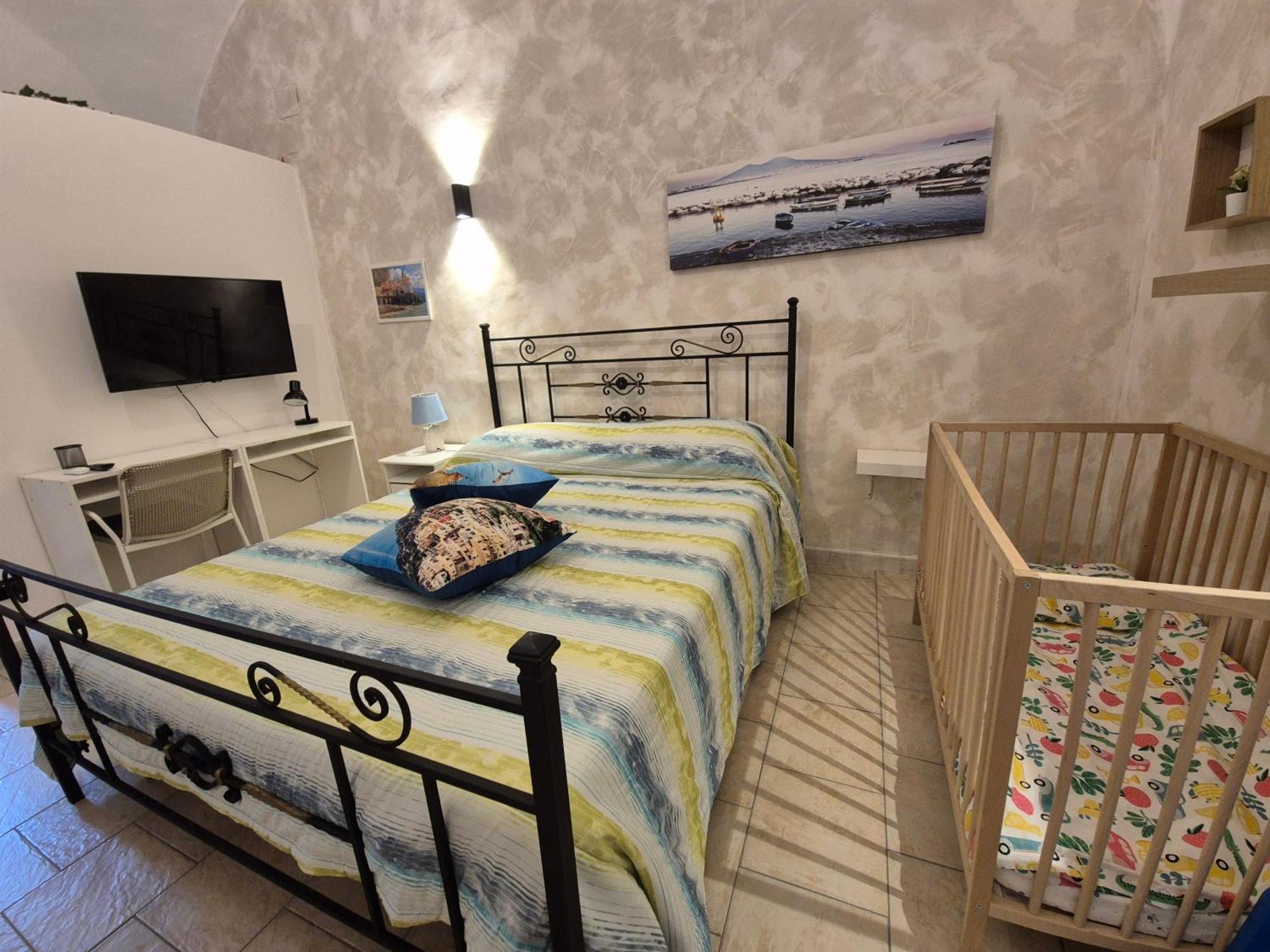 Casa Vacanze Smeralda Amalfi Coast Виетри Экстерьер фото